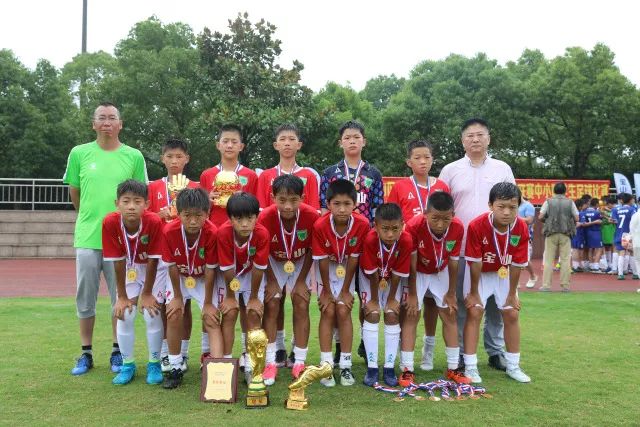 媒体人：杨瀚森还在美国特训 特训结束后会及时与中国男篮会合